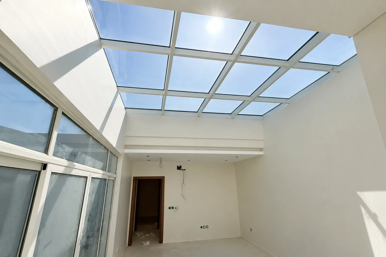 تنفيذ سكاي لايت لفيلا في حي المنار
