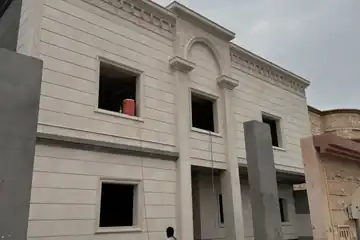 ترميم مبانٍ في الرياض
